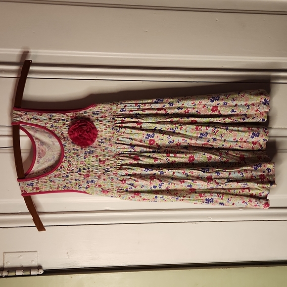 Design History Other - Girls flowered dress